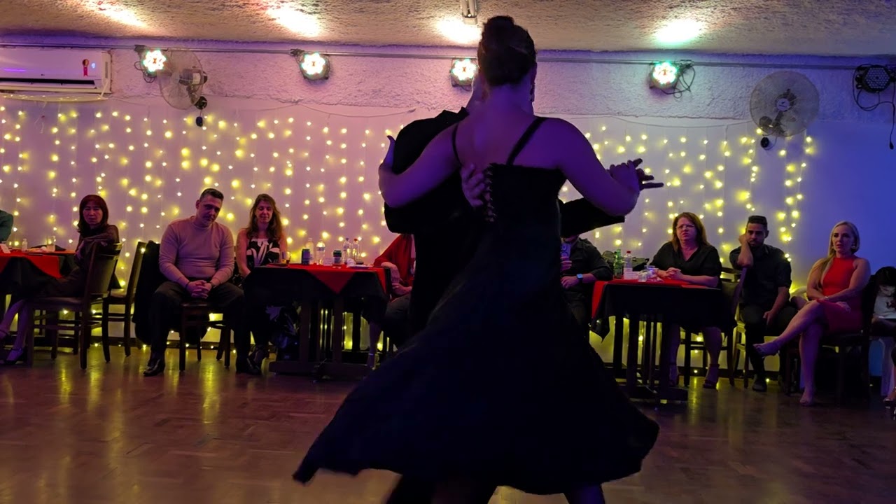 Ornella Simonetto y Leo Di Cocco 4/4 La Rebelde Milonga