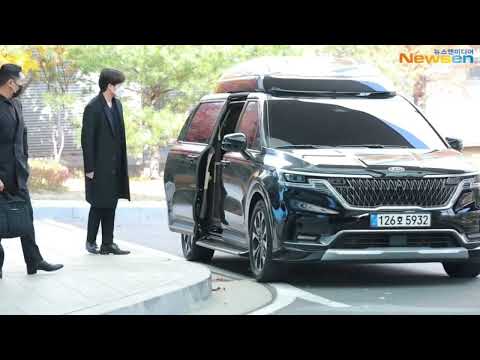 BTS JUNGKOOK at GIMPO AIRPORT DEPARTURE QATAR [151122]