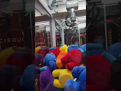 Shining maxi claw AMONG US #clawmachinewins