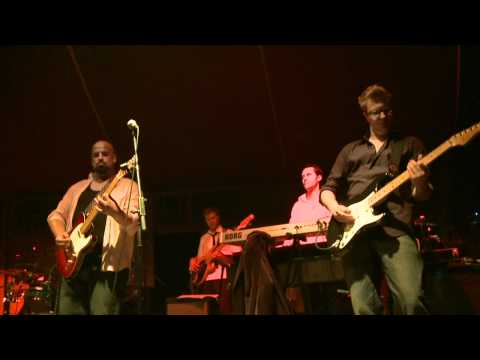 quadrone invites: the Funk All Stars 16/07/2009 //  Earthquake - (Larry Graham)