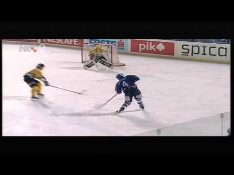 David Brine pogađa stativu pred kraj utakmice na Šalati