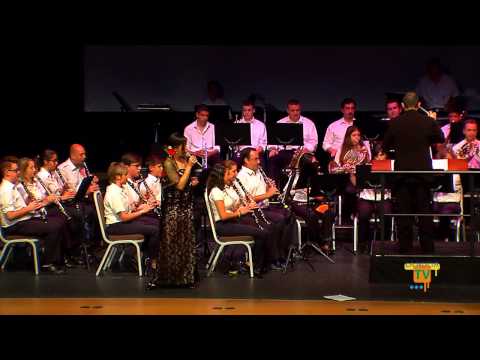 10/05/13 – Gran éxito en el estreno de «Recordando a Concha Piquer» de la Unión Musical de La Nucía