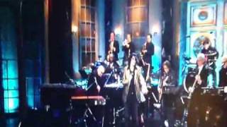 Peter Wolf sings Money Honey