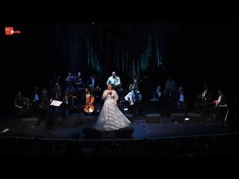 Batwannes bik (Live) - بتونس بيك @ Bataclan - By Ranine Chaar & Mazzika