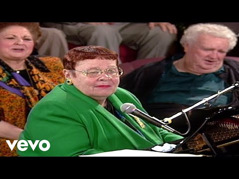 Bill & Gloria Gaither - Sweet, Sweet Spirit [Live] ft. Doris Akers