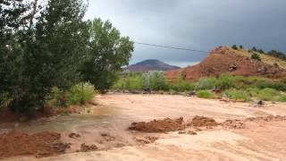 preview picture of video 'Sand Creek Flash Flood, Torrey, Utah'