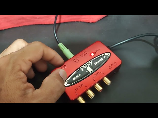 Vídeo relacionado con Best Price Square Interface, USB/Audio, UCA222 UCA222 by BEHRINGER & Amazon Basics - Cable adaptador (3,5 mm a 2 machos RCA, 1,2 m)