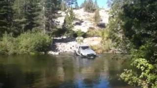 preview picture of video 'Toyota crossing fordyce creek'