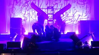Marilyn Manson Injured Onstage in New York (Watch) HD