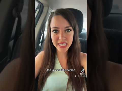 The narcissistic stare and narcissistic smirk