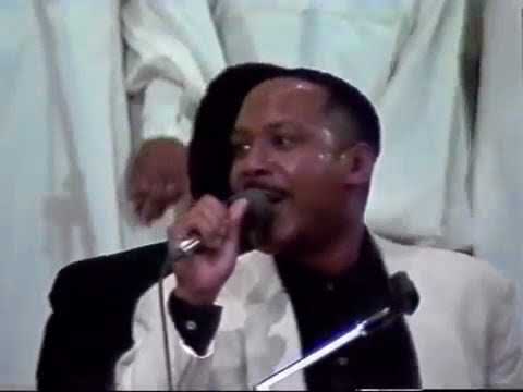 The Pentecostal Community Choir and Minister Keith Pringle - I'll Never Turn Back