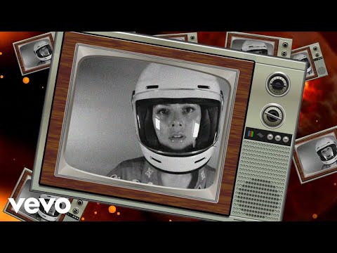 NUUXS - Dreamers (Official Video)