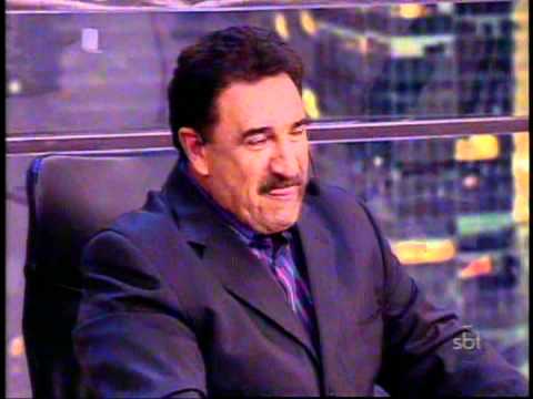 FAXINILDO COMENTA SOBRE REFRÃO DA MÚSICA FUGIDINHA DE MICHEL TELÓ - PROGRAMA DO RATINHO 11/11/11