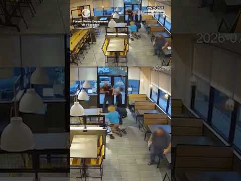 Bystanders step in to help elderly man during attempted robbery #shorts
