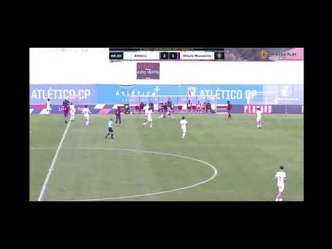 Sandro a rematar