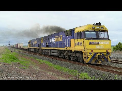 4PM4 Steel Wagons & Containers - PoathTV Australian Trains & Railways
