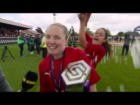 daniëlle van de donk being chaotic for 5 minutes and 27 seconds #4