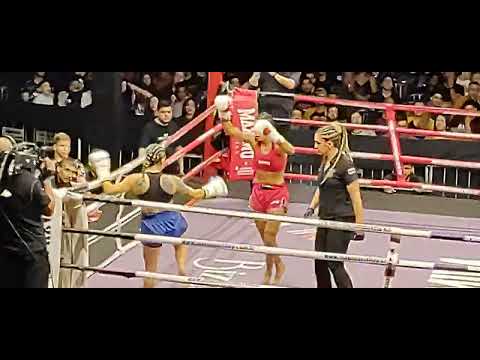 Grazi Gouveia leva a vitória no evento  maximum de muay Thai