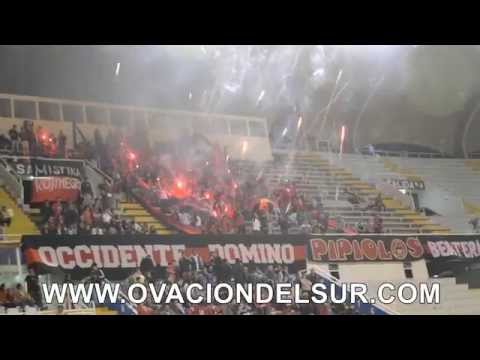 "FBC Melgar - Recibimiento de Barras en partido frente a San Martín - 02/05/2015" Barra: León del Svr &bull; Club: Melgar