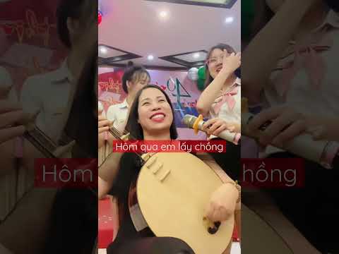 Hát vui cuối tuần - Hôm qua em lấy chồng