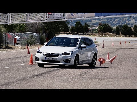 Subaru Impreza 2017 – Maniobra de esquiva (moose test) y eslalon | km77.com