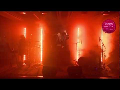 Always/Unesco ambassador Alina -- Live streamed "Ärligt talat"