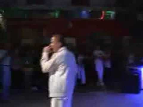 Cosy feat. Blondu - Totzi ar vrea LIVE  Temptation Club