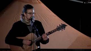 Šimon Peták - Sestry sudice; úryvek (živě na náměstí Svobody)