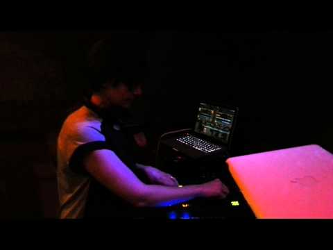 Lifer - Sunset Alone - Played by Demika @ Traffik, London (Hoxton FM)