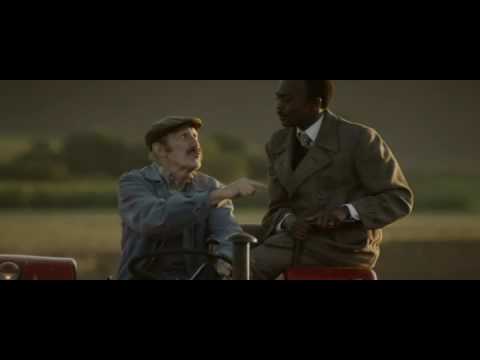 Bienvenue à Marly-Gomont - Bande-annonce