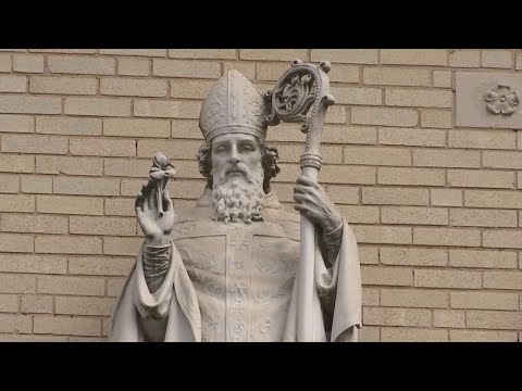 Outside the Roman Catholic Diocese of Charlotte, North Carolina, two sexual abuse survivors called for the public release of the names of clergy involved in credible abuse allegations. (April 2)