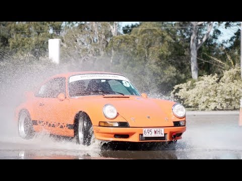 Skid Pan Control 🌊🏎