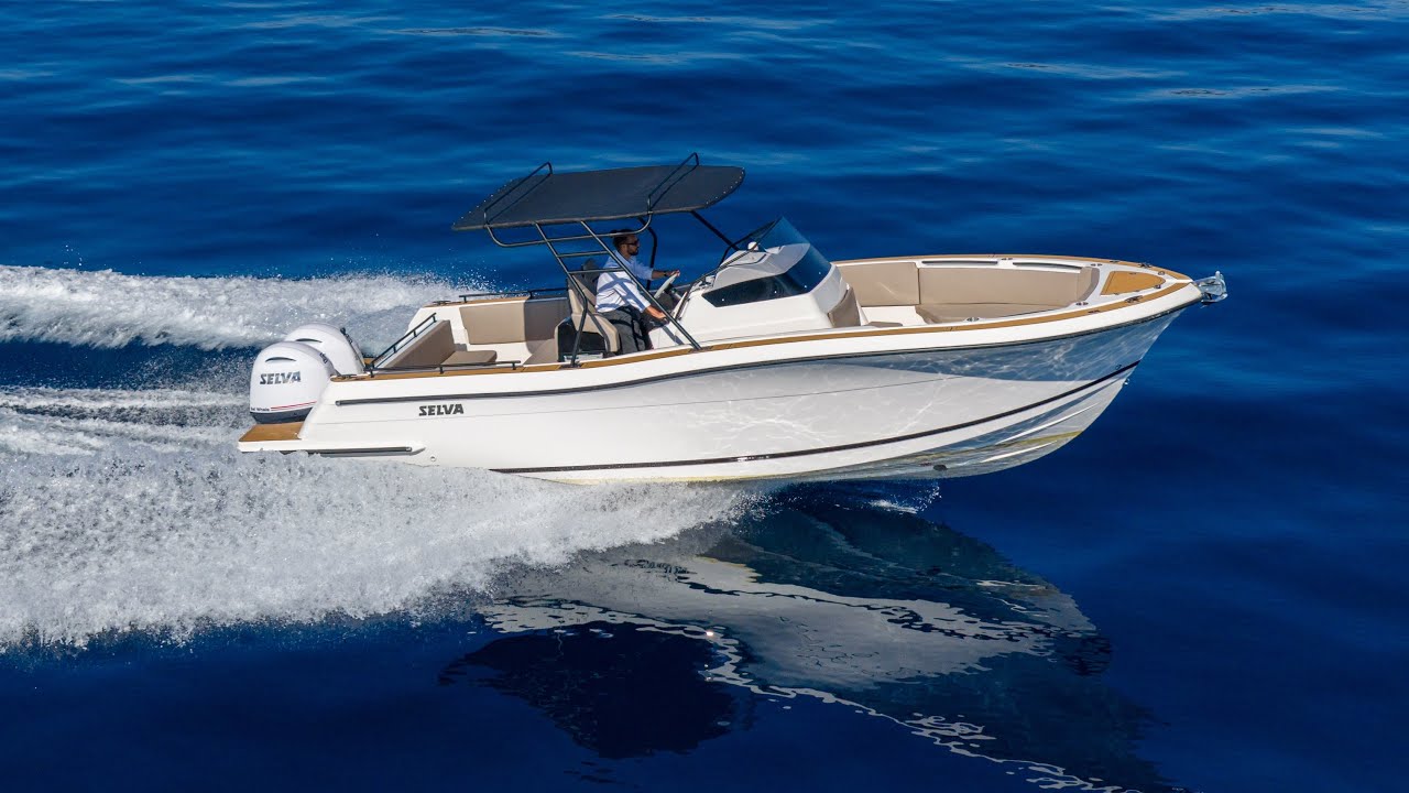 Selva 920 Center Console