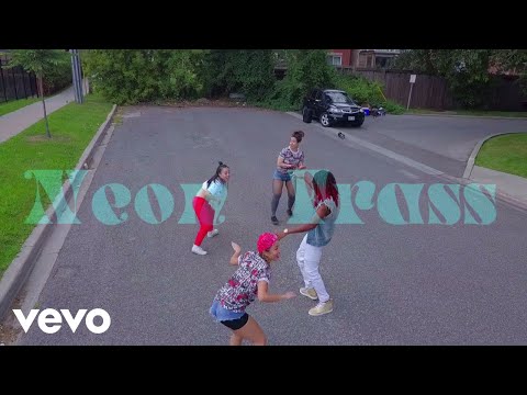 Neon Frass - Bruk Out