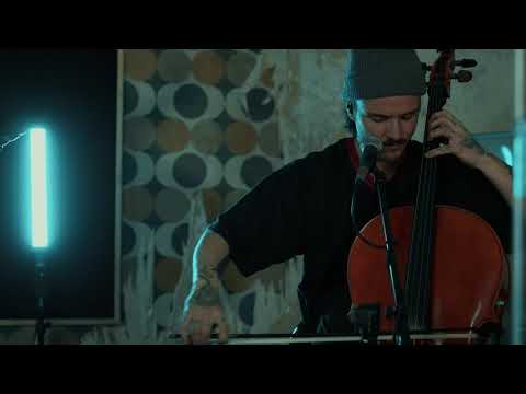 MYKKET MORTON - 'Mirror' live at 'Auf eine Kiste Bier'- Sessions
