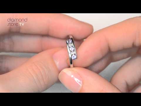 E5697 - Tanzanite 0.20CT And Diamond 9K White Gold Ring