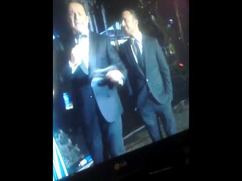 Jadel Aplaudiendo Despues Del Susto A Roberto Herrera