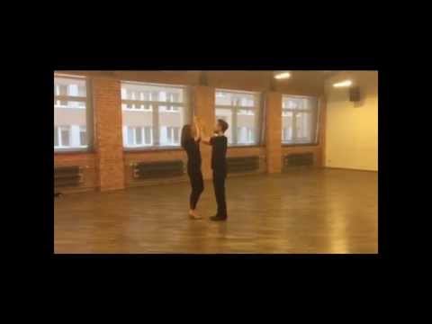 Ada Fijał i Krzysztof Hulboj tańczą walca do wiedeńskiego klasyku