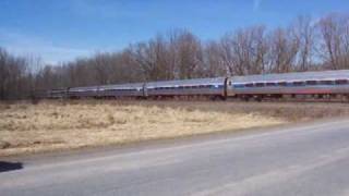 preview picture of video 'Amtrak Train 48 at Lyons, NY 03-21-09'