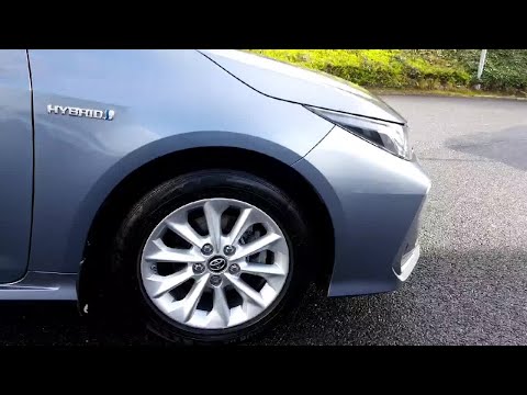 Toyota Corolla 1.8 Hybrid Luna Saloon - Image 2