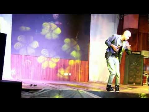 BAYCHOU AU MOFFOU (HQ)