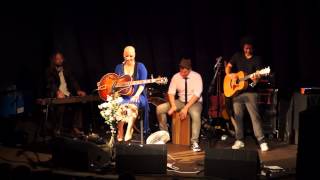 Nell Bryden - Perfect For Me [Live]