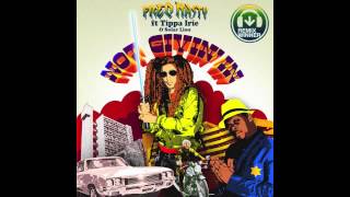 FreQ Nasty Ft. Tippa Irie & Solar Lion - Not Givin' In (David Starfire Remix)