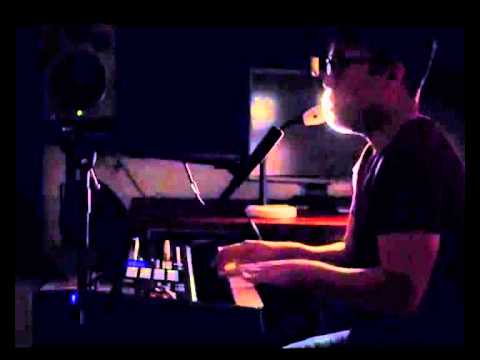 Hino 374 CCB   Hinário 5 Piano  Canto em Inglês)