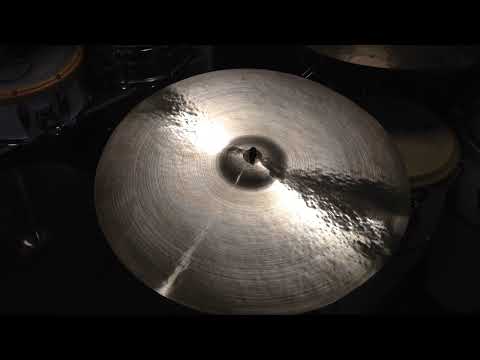 20“ Jazz Ride 1900g. Handhammered and lathed from turkish B20 cymbal Blank.