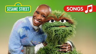 Sesame Street: Cynthia Erivo Sings &quot;It&#39;s Not Easy Bein&#39; Green&quot; with Oscar the Grouch