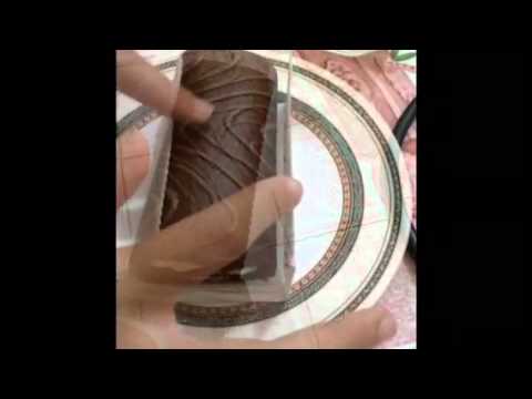 Let's have fun by shaping our small cake