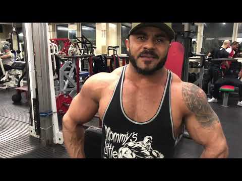 Modele seus Deltóides com Charles Mario