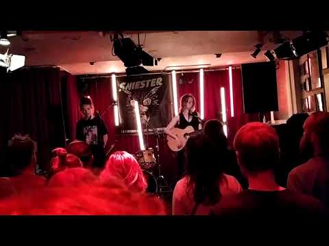 Kids With Buns - She (live @ September Den Haag Sniester 2-10-21)