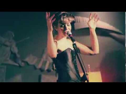 PÍA TEDESCO: QUÉ QUERÉS CON ESE LORO. Tango Argentino.